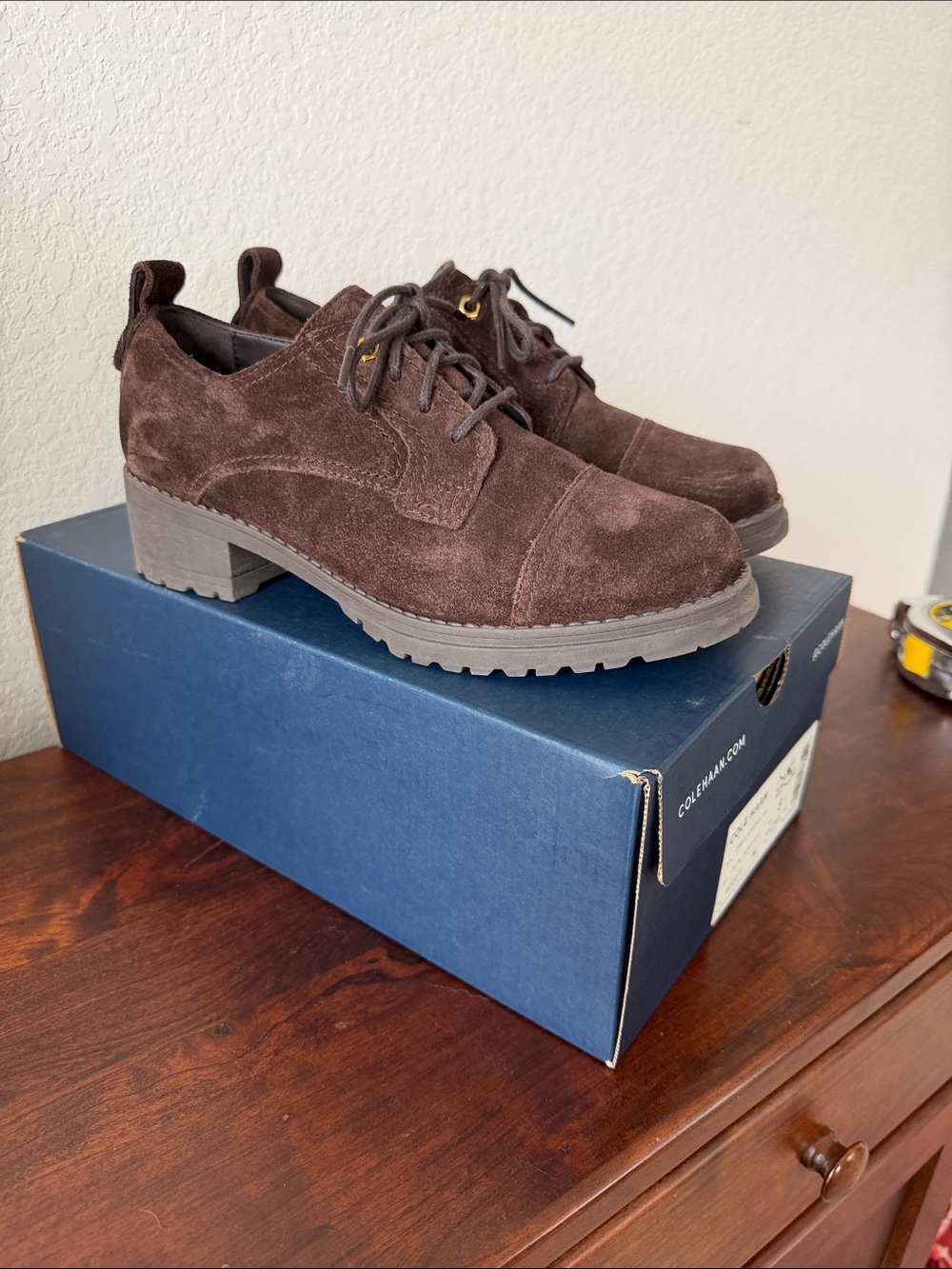 Cole Haan Women's Camea Heritage Dark Chocolate Suede Lace Up Oxfords size 8